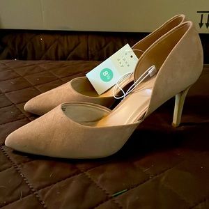 A new day suede pumps. Very sexy